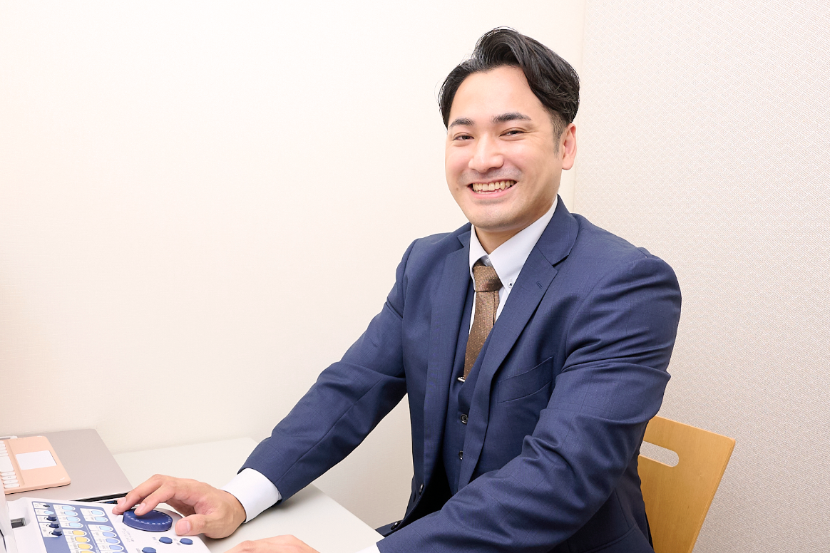 社員インタビュー：社員顔写真